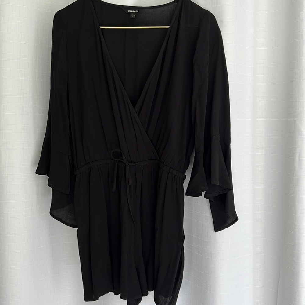 Express romper; size S/P;cute split ruffle detailing on sleeves;gathered waist